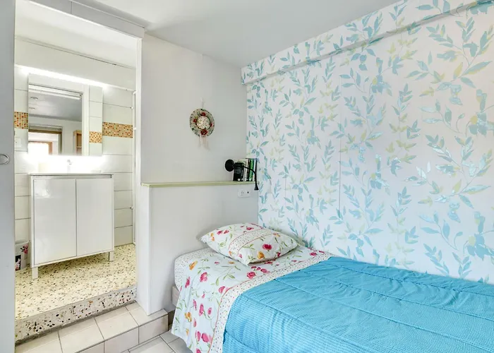 Le Clos Rilda En Bounet Bed & Breakfast 2*